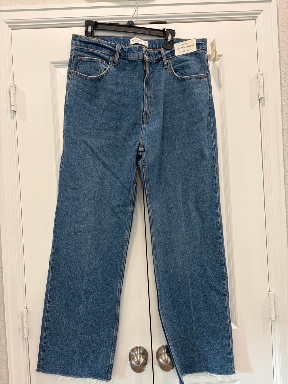 Abercrombie & Fitch Women's Straight-Leg Jeans in Medium Indigo Blue